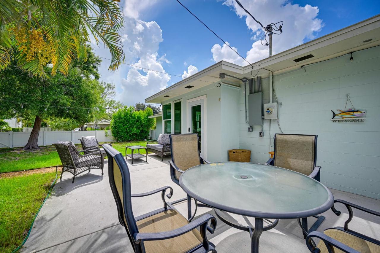 Sunny Sarasota Home With Private Yard And Fire Pit! Exteriör bild